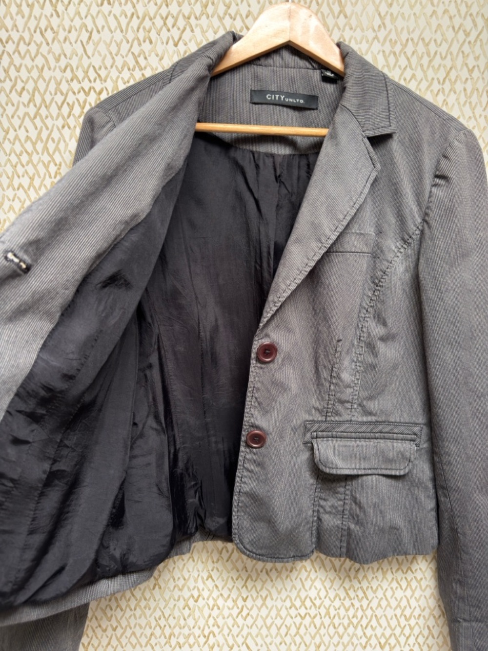 City UNLTD Pinstripe Blazer Charcoal Gray Button Structured Size 10 - Picture 10 of 12